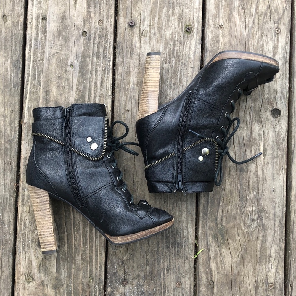 T R O U V E * Zip Up Black Boots